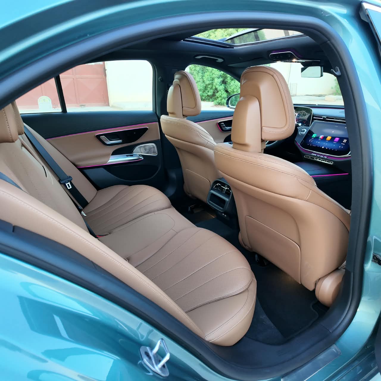 E200