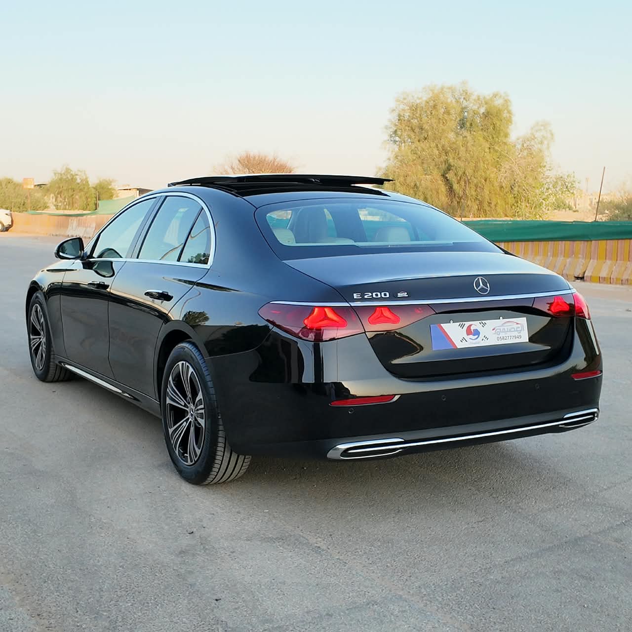 E200