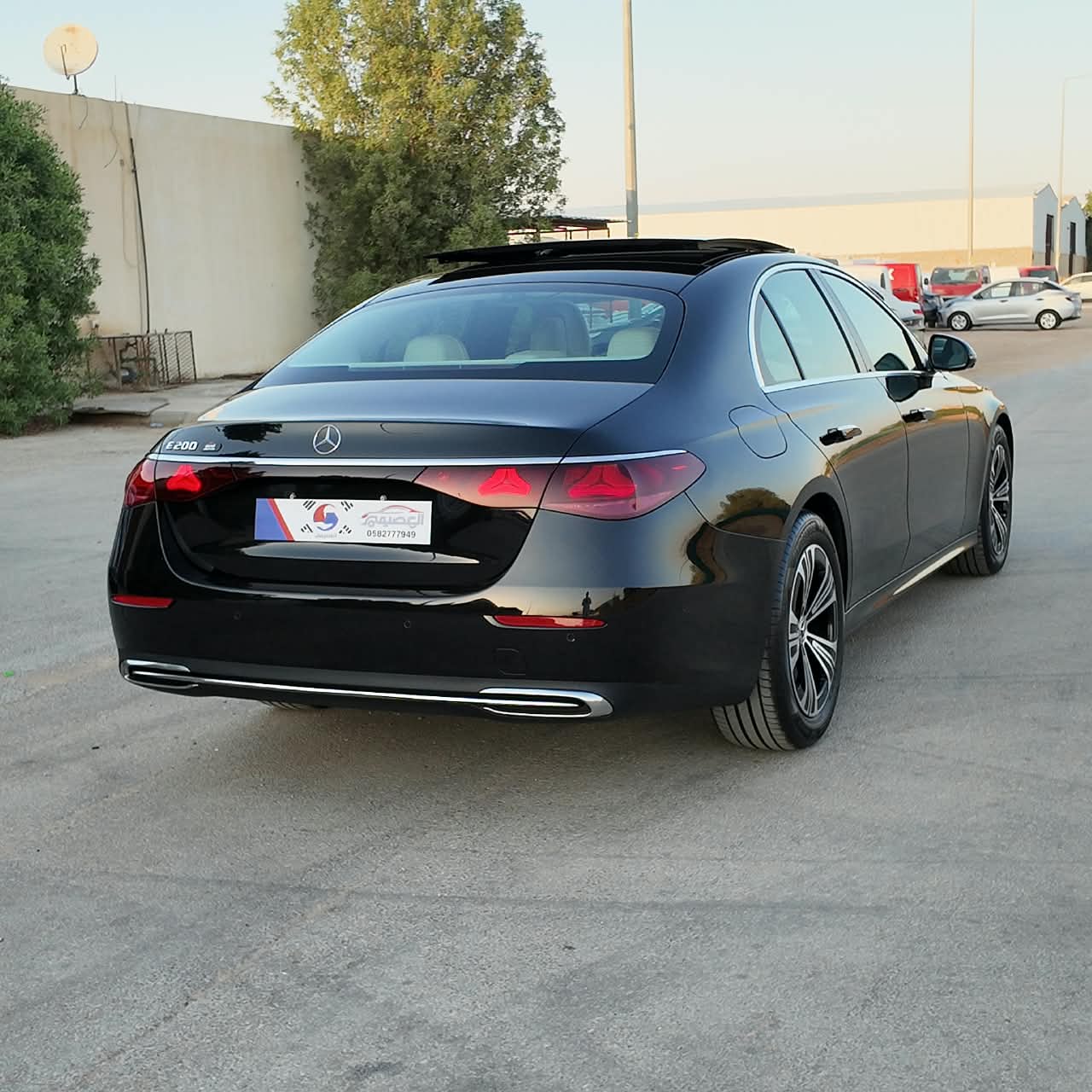 E200