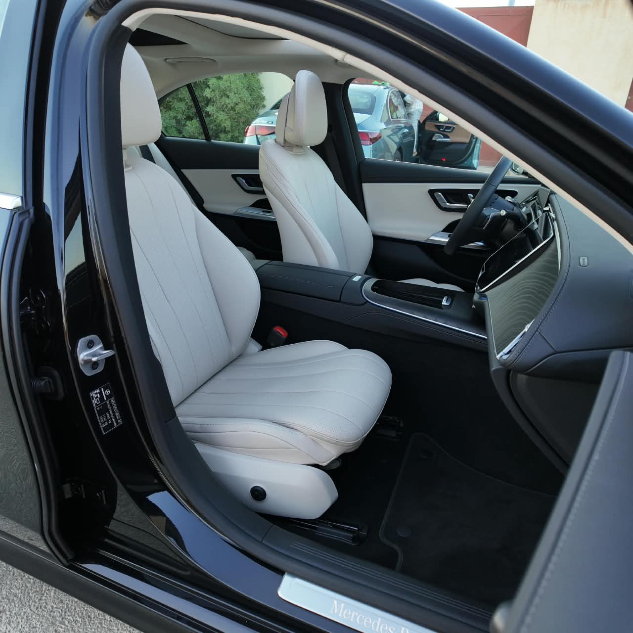 E200