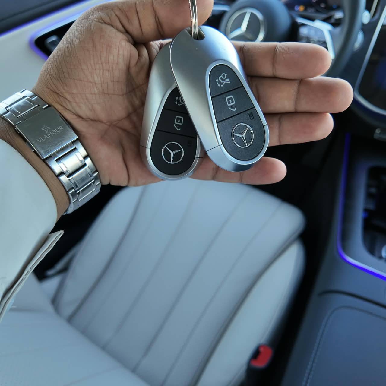 E200