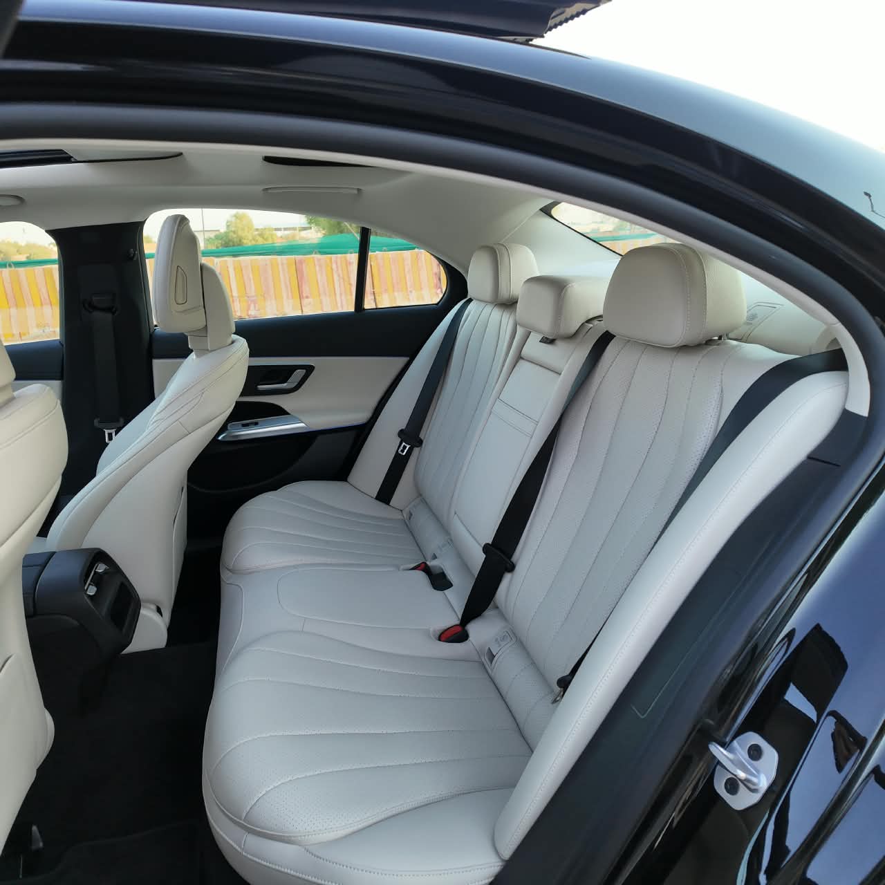 E200