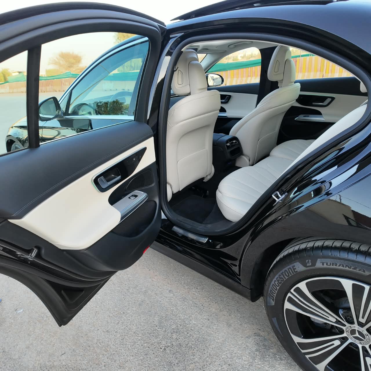 E200