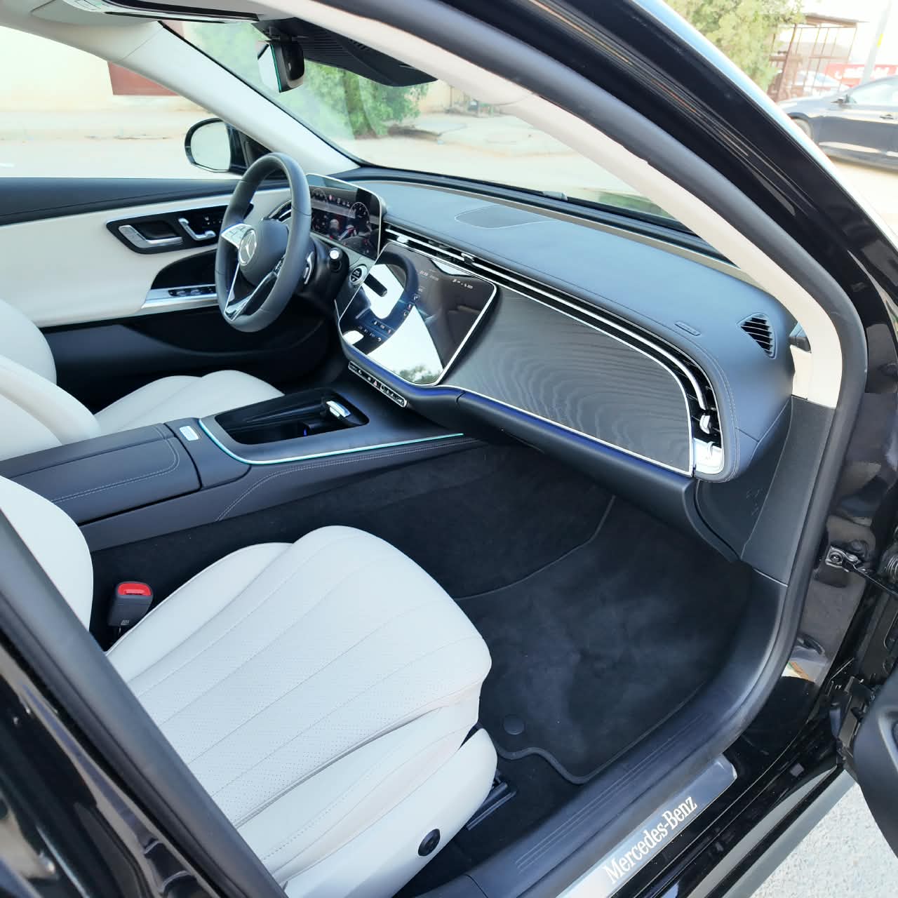 E200