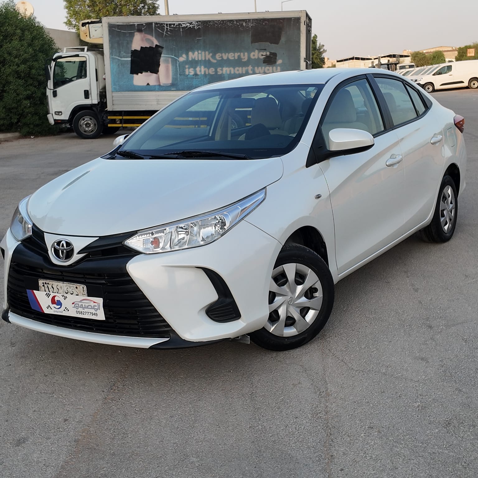 TOYOTA Yaris Y