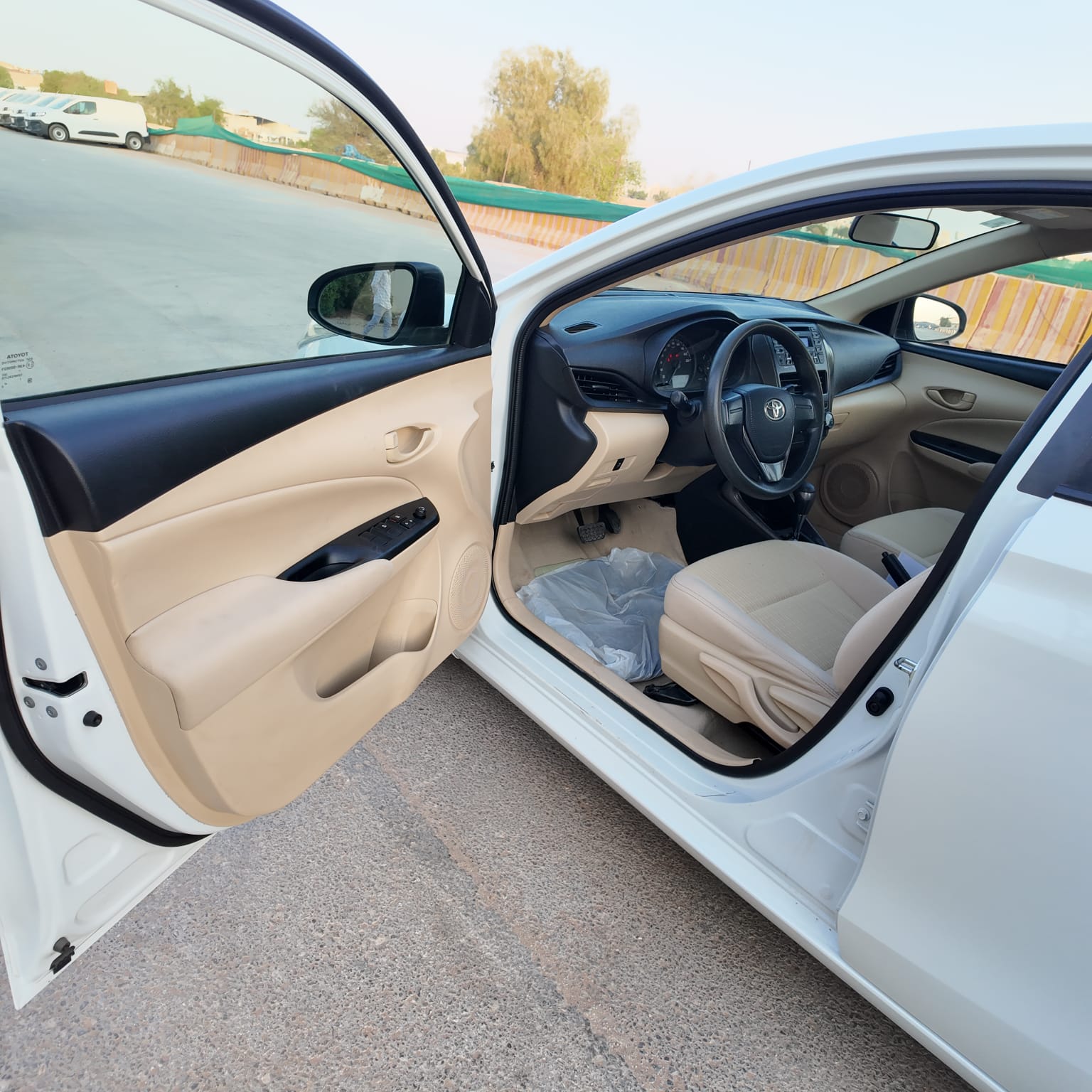 TOYOTA Yaris Y