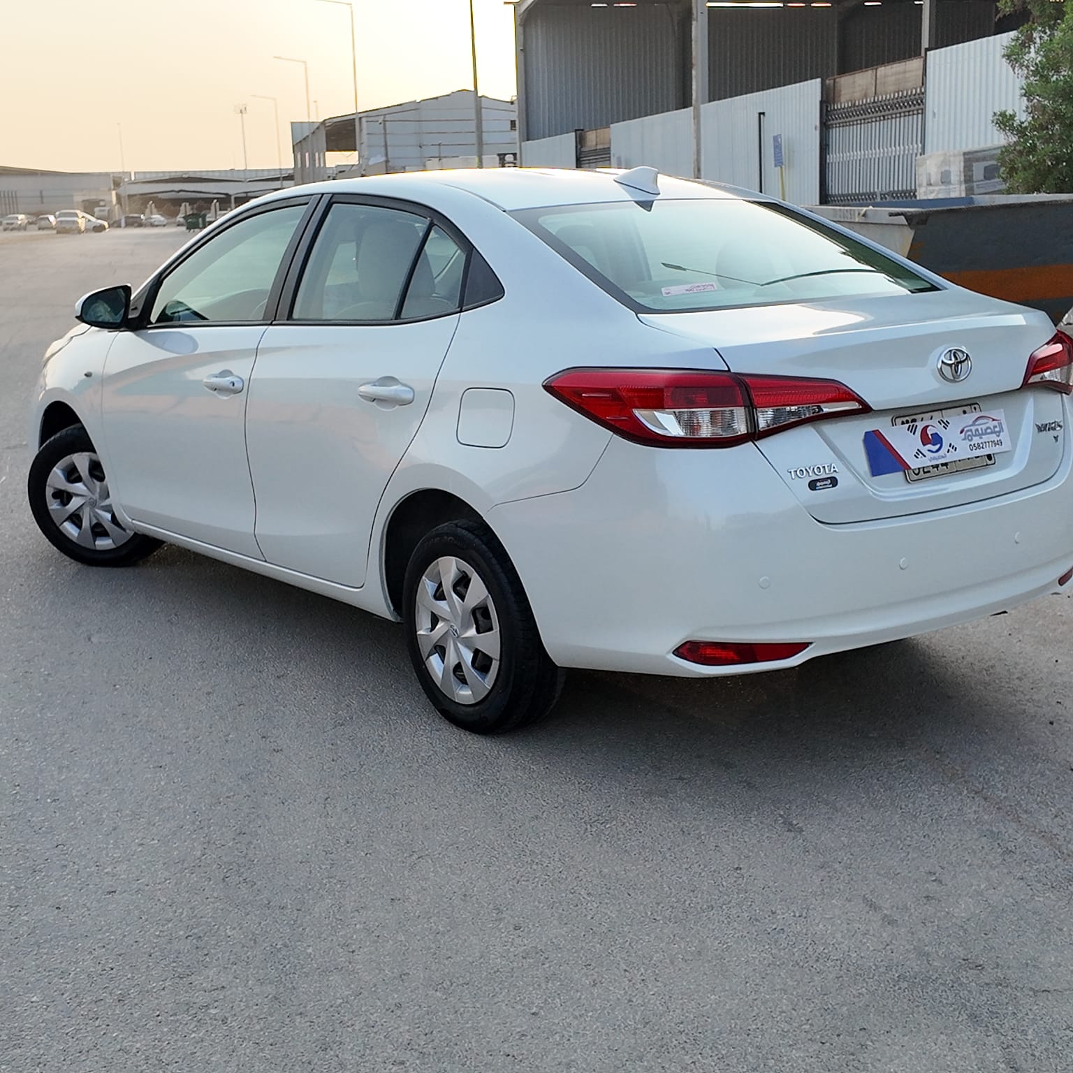TOYOTA Yaris Y